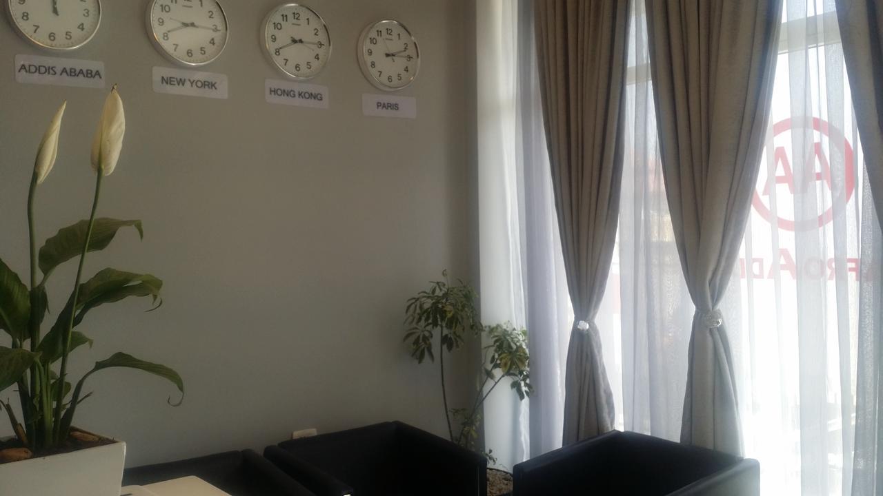 Afro Addis Hotel Apartment Extérieur photo