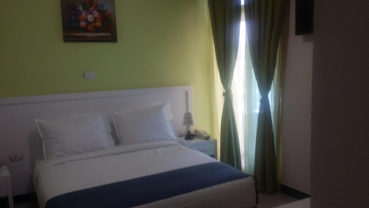 Afro Addis Hotel Apartment Extérieur photo