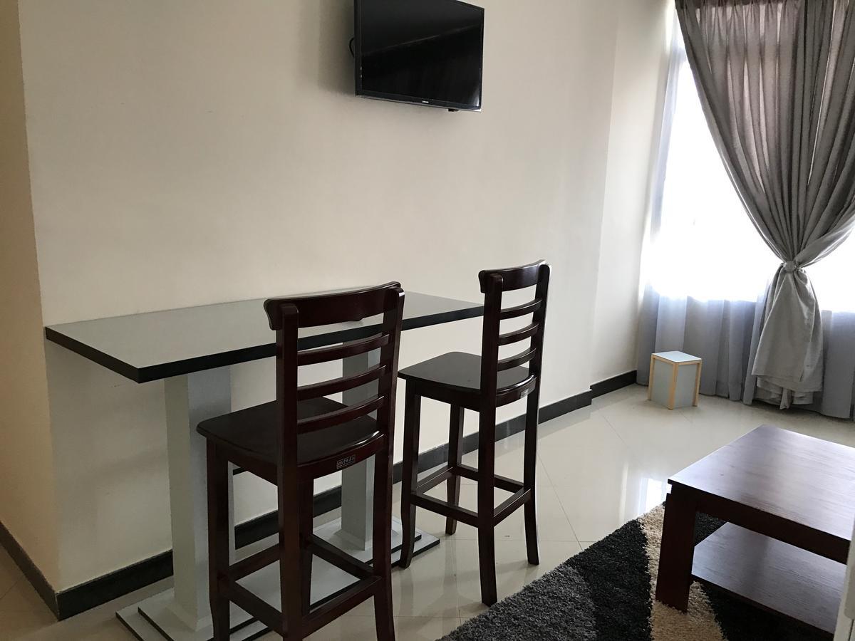 Afro Addis Hotel Apartment Extérieur photo