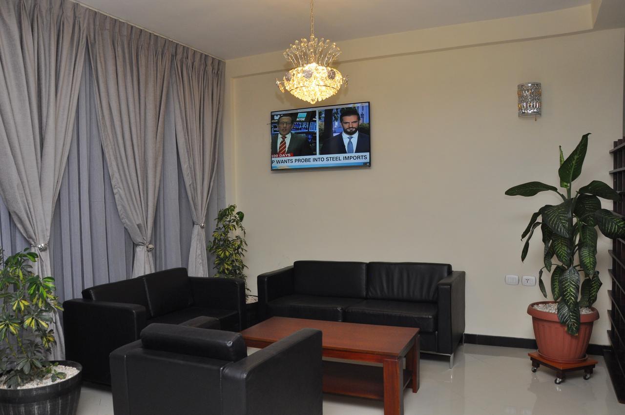 Afro Addis Hotel Apartment Extérieur photo