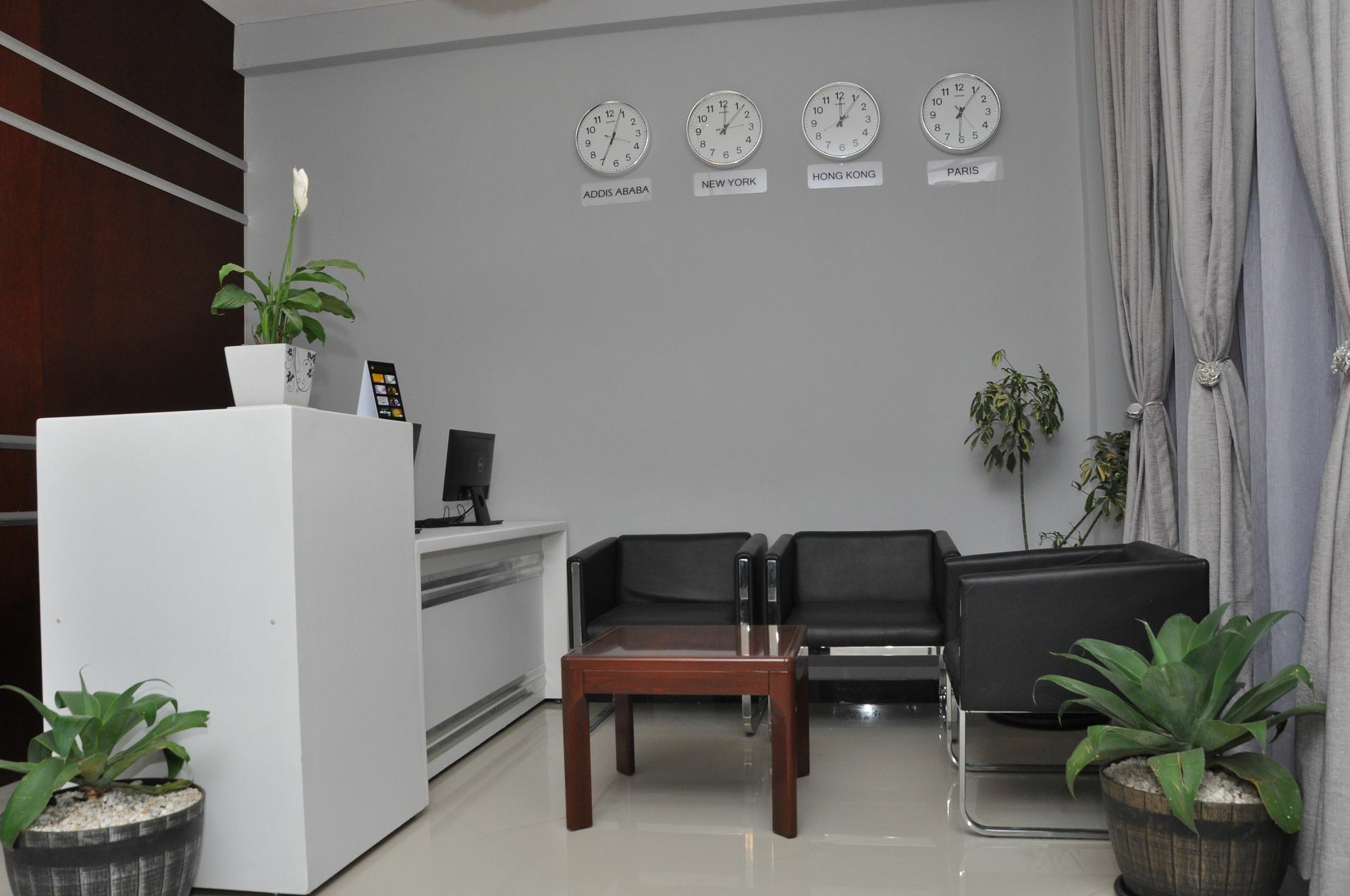 Afro Addis Hotel Apartment Extérieur photo