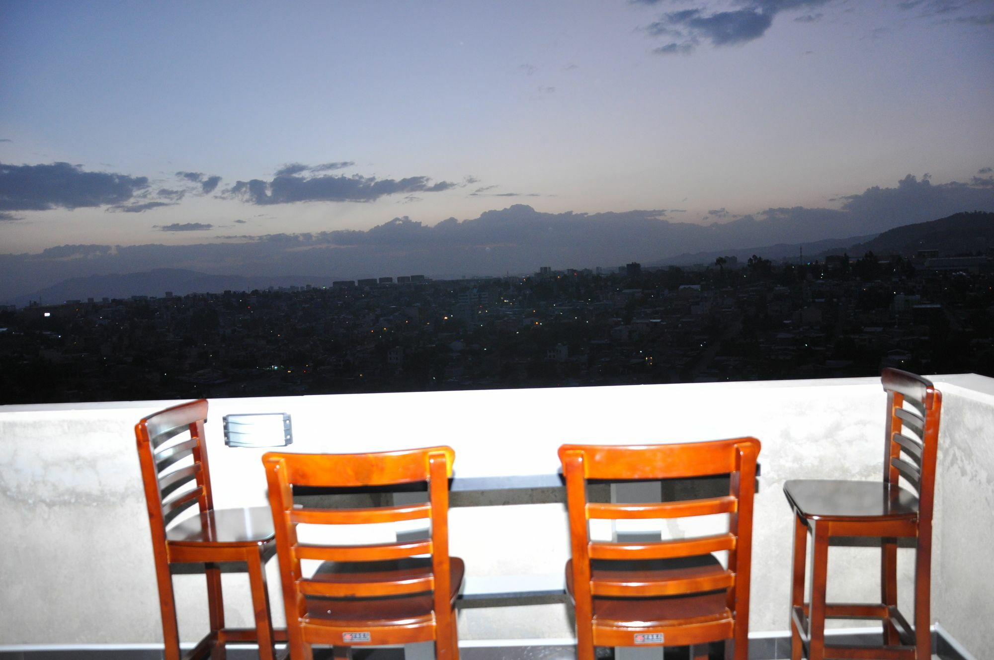 Afro Addis Hotel Apartment Extérieur photo