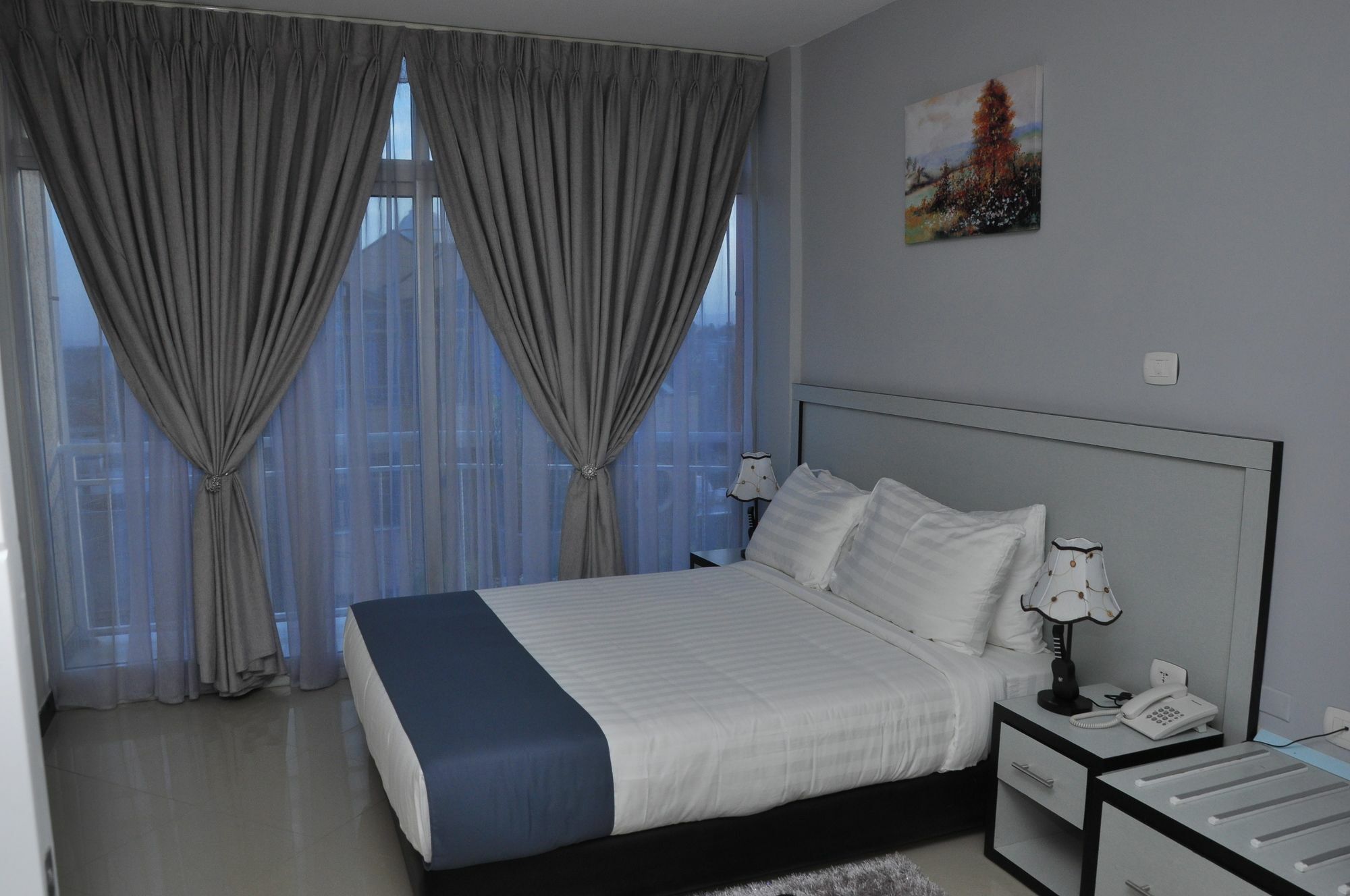 Afro Addis Hotel Apartment Extérieur photo