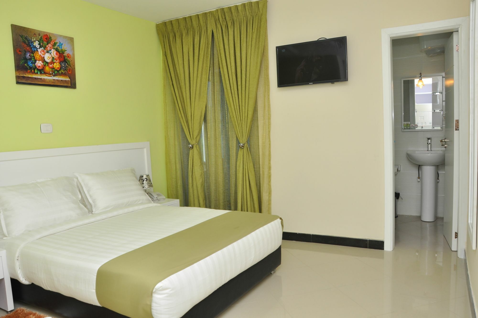 Afro Addis Hotel Apartment Extérieur photo